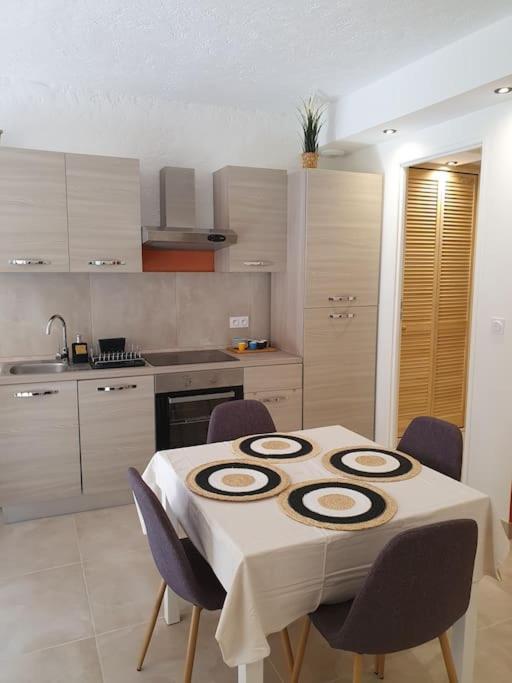 Appartement 30 M De La Plage Grimaud Esterno foto